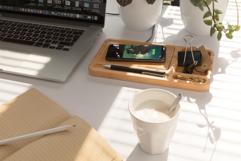 Bambus Desk Organizer mit 10W Wireless Charger