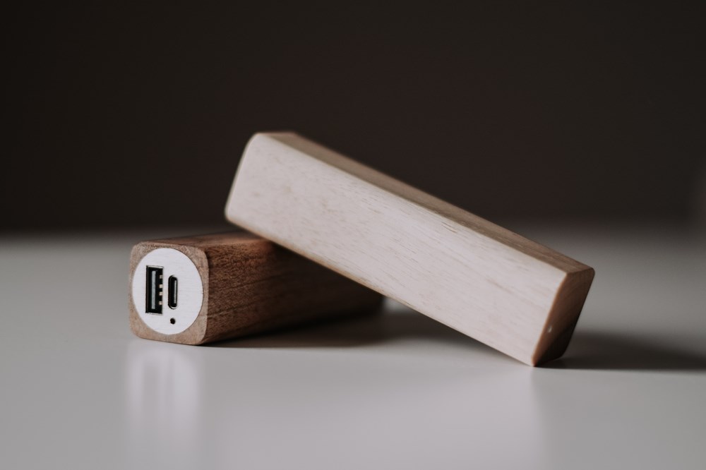 Holz Mini-Powerbank - Recycelt